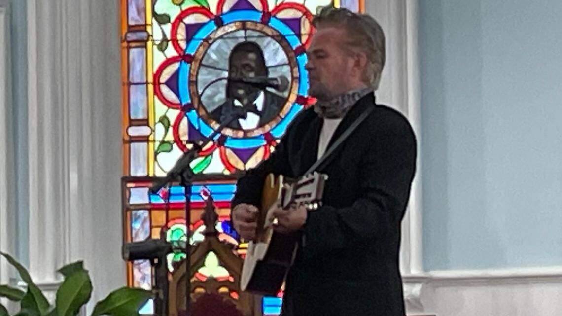 Legendary musician John Mellencamp makes appearance in legendary Savannah church