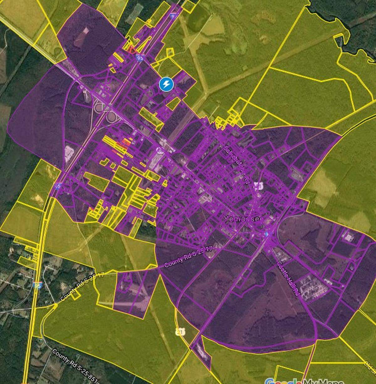 A map of the Town of Yemassee shows which parts of the area belong to the town (in purple) and which are unincorporated. The lefthand side of the map is Hampton County while the righthand is Beaufort County.