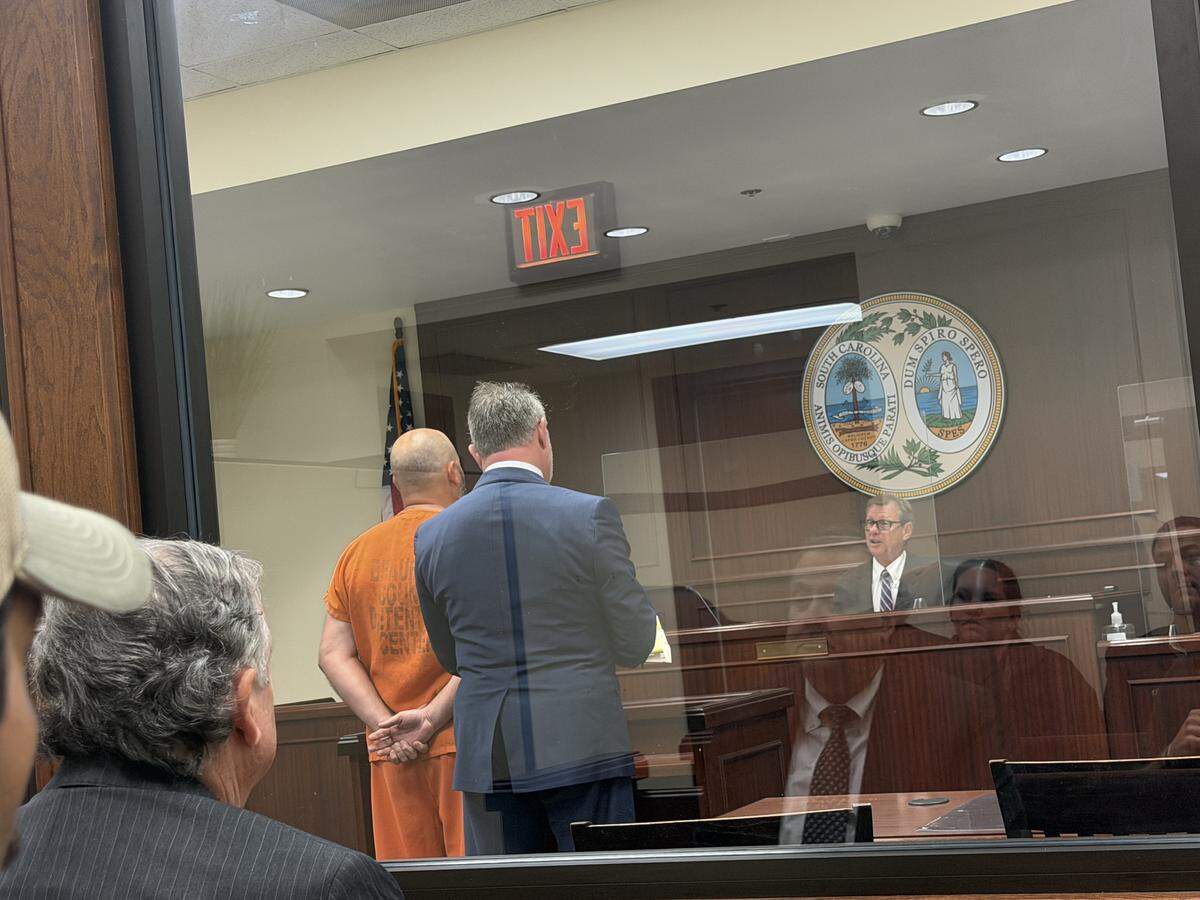 William “Billy” Squires, 41, appeared for a bond hearing Oct. 28, 2025, after the South Carolina Law Enforcement Division charged him with aggravated breach of peace and four counts of pointing and presenting firearms at a person. Squires was under investigation after he held a group of teenage boys at gunpoint in his Hilton Head Island neighborhood while off duty in late September.