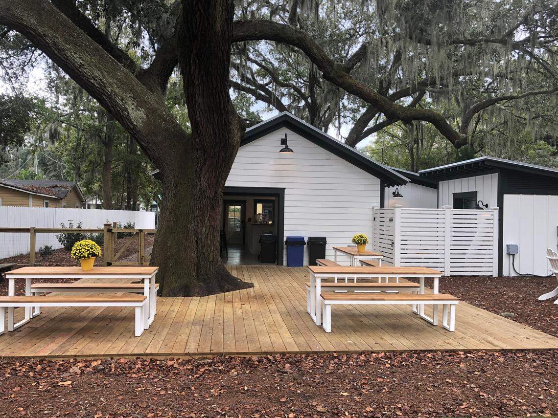 Joe’s Ice Cream and Beverage Co. has a kid-friendly and pet-friendly seating area in Old Town Bluffton.