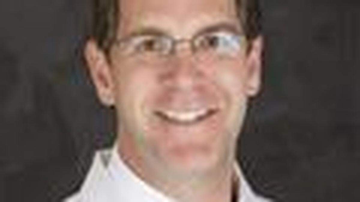 Dr. Robert Vyge of Beaufort Memorial Hospital's Lady's Island Internal Medicine.
