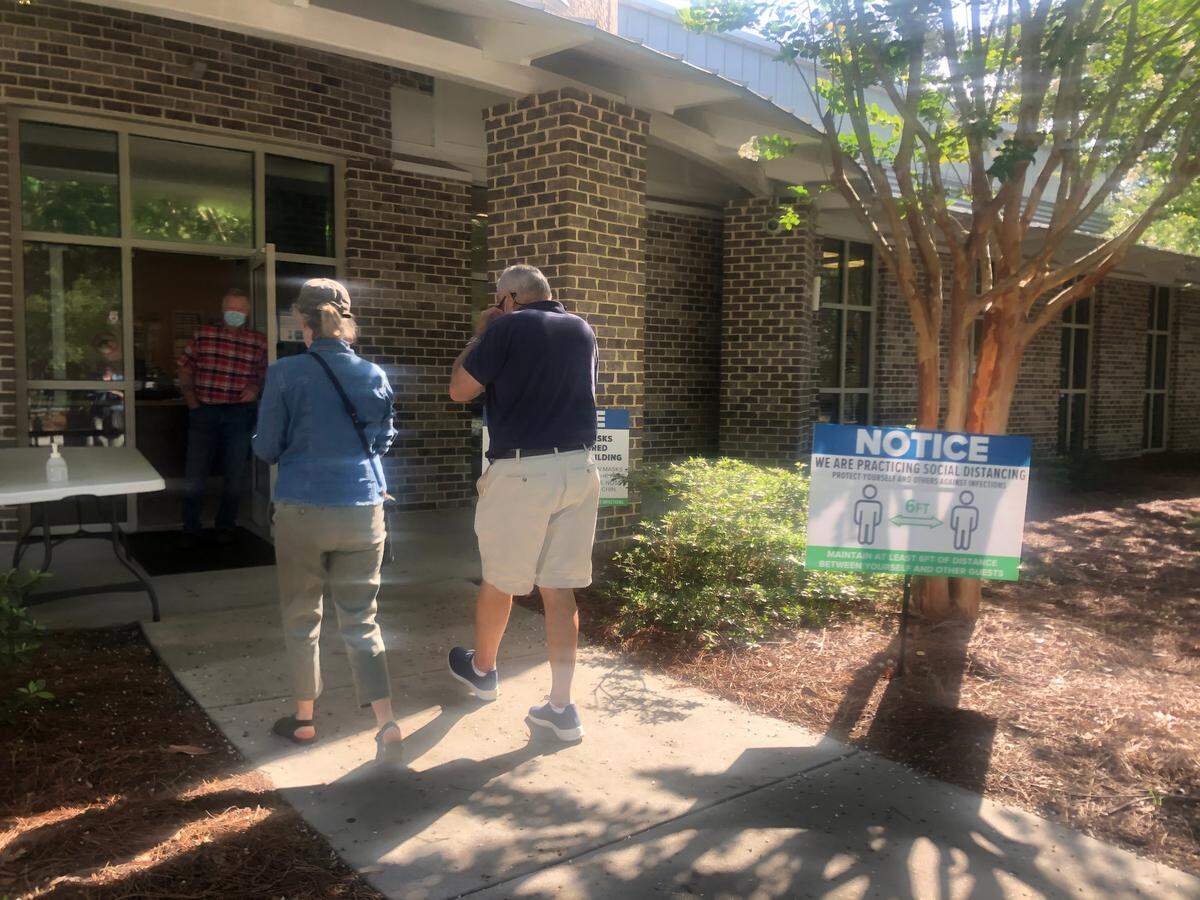 Voters enter the Buckwalter Recreation Center to cast their ballots in the S.C. Republican Primary on Tuesday, June 9, 2020.