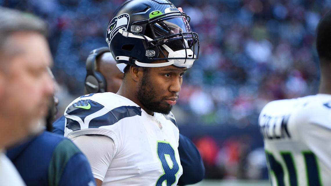 Carlos Dunlap Sr., the father of Seattle Seahawks defensive back Carlos Dunlap (above), died after being hit by a car on Saturday, Jan. 22, in North Charleston, South Carolina.
