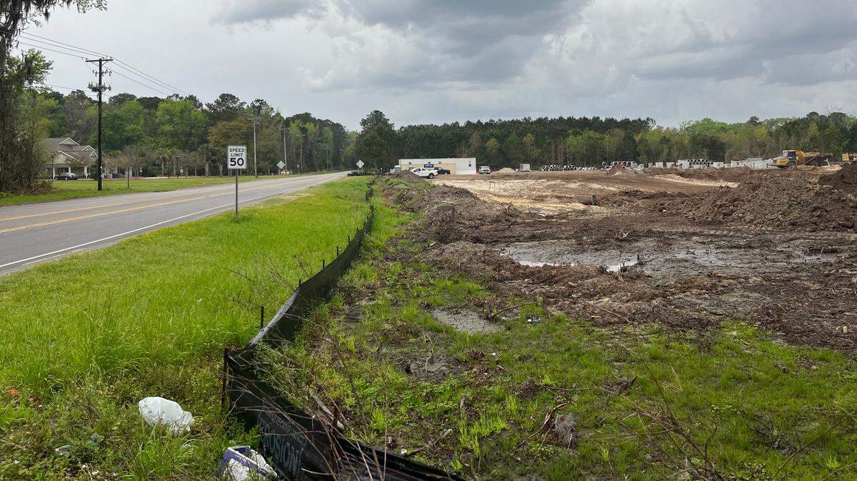 New housing is being constructed along Grober Hill Road in Port Royal.