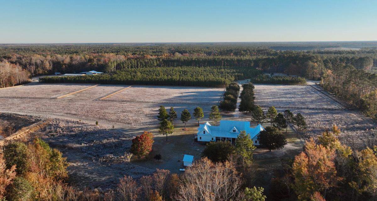 An aerial shot of 4147 Moselle Road.