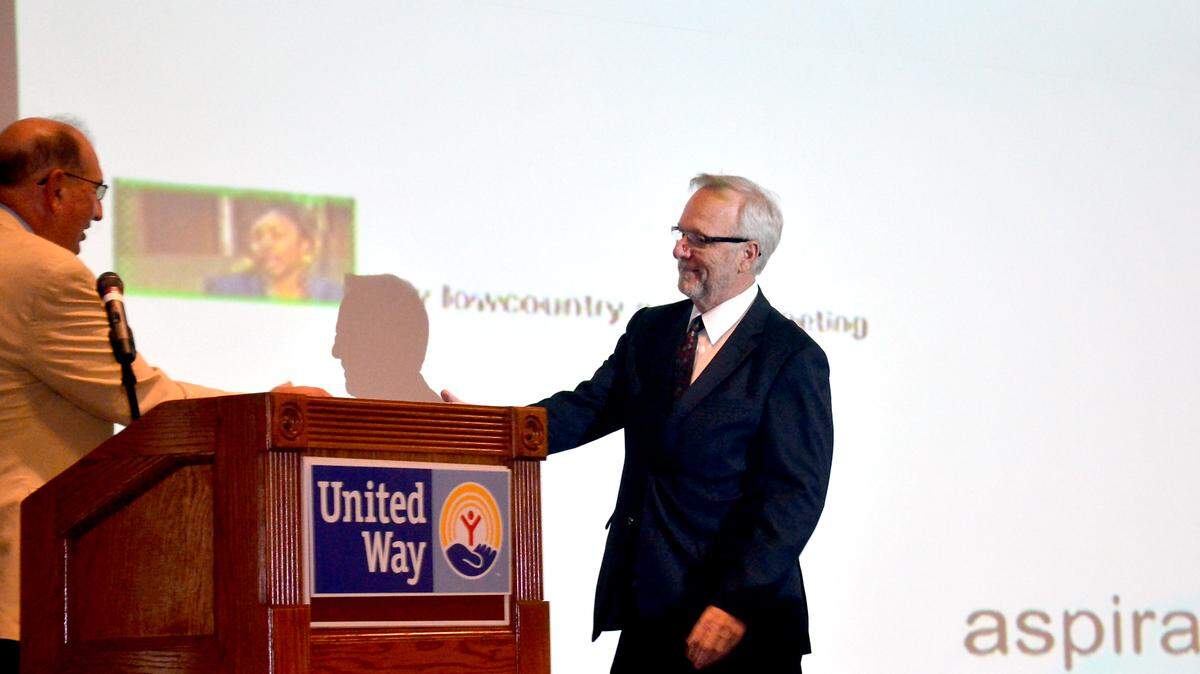 nwsUNITEDWAY0425sw01