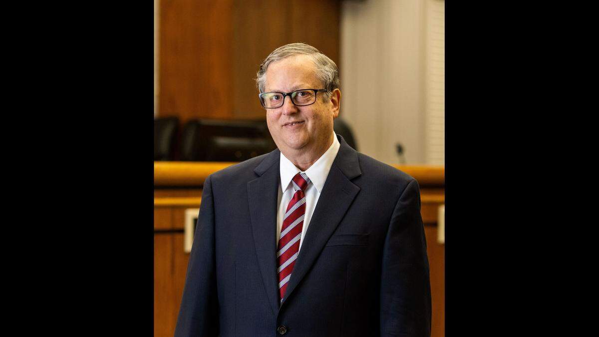 Neil Lipsitz is running for re-election to the Beaufort City Council.