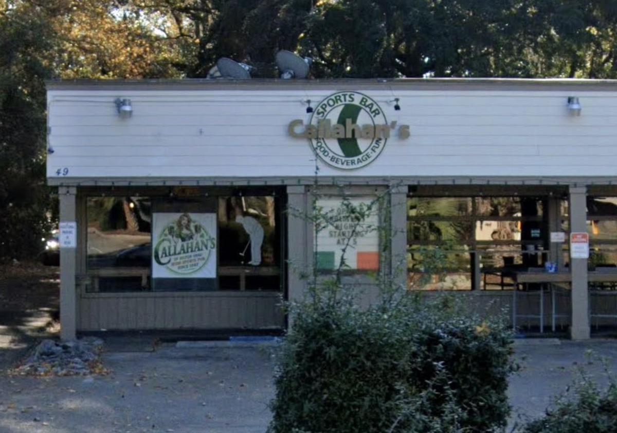 Operating since 1987 at 49 New Orleans Road, Callahan’s markets itself as Hilton Head Island’s only truly Irish-owned bar. Its menu includes traditional Irish fare like fish and chips and bangers and mash.