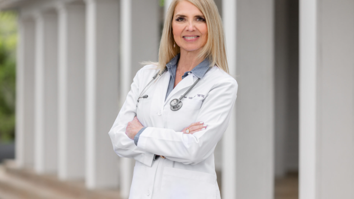 LIsa Lynch’s profile photo on the Elementzal website