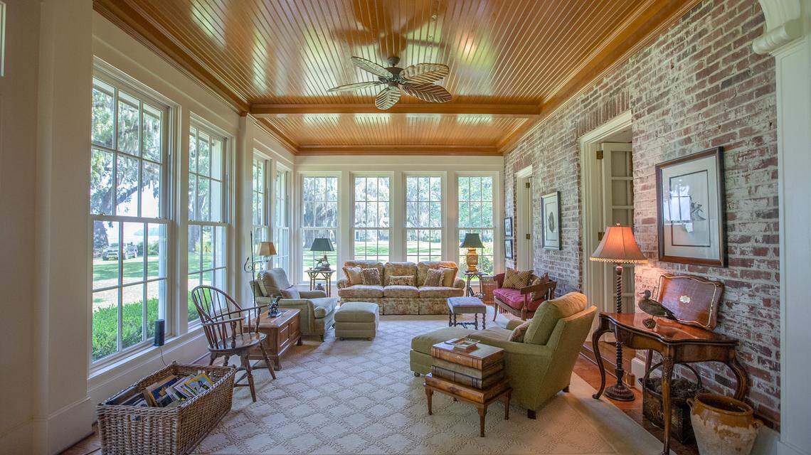 The sunroom inside Gregorie Neck’s main house. This room spans the river side of the estate. The main house is comprised of six bedrooms and eight bathrooms and is estimated to be approximately 6,000 square feet.