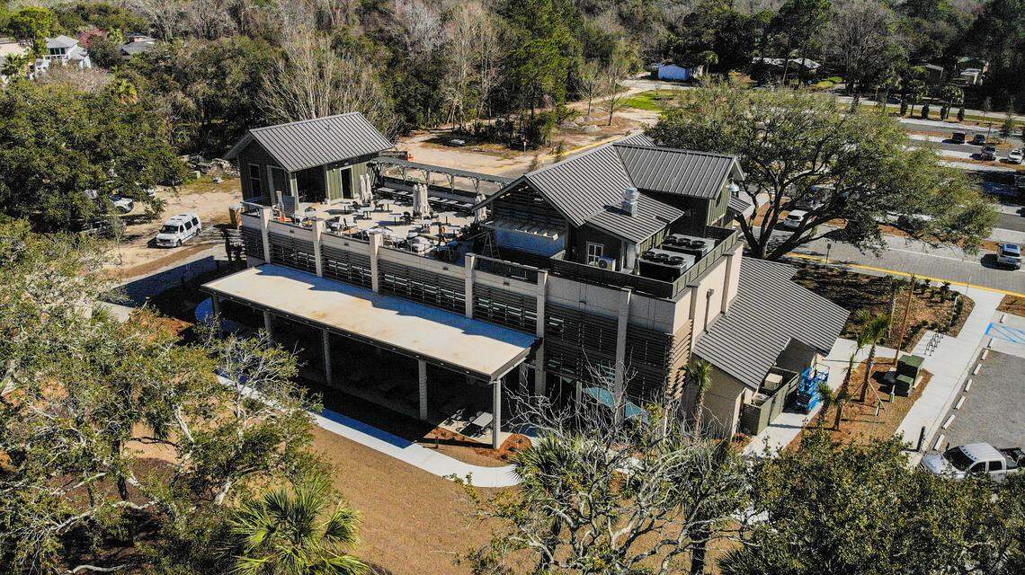 Benny’s Coastal Kitchen is located off Squire Pope Road with water views of Skull Creek and features an open kitchen concept with outdoor patio seating and a rooftop tapas bar on Hilton Head Island. The restaurant is the namesake of the late Benny Hudson, who operated a fleet of shrimp boats and opened the island’s first tourist-oriented seafood restaurant in 1968.