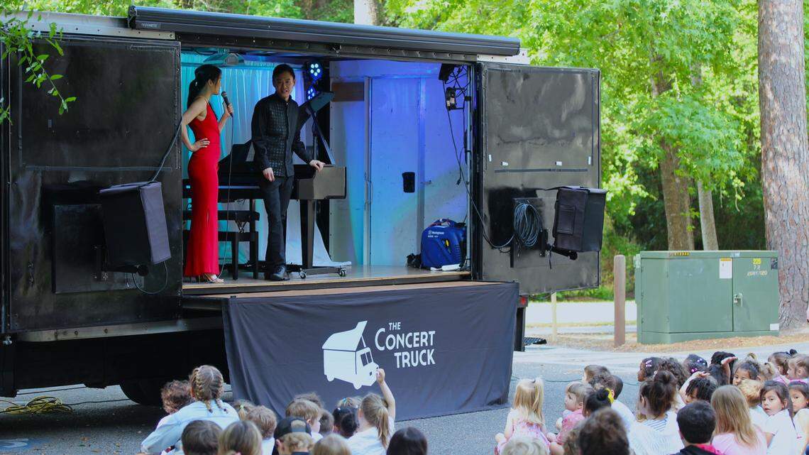 Concert pianists Susan Zhang and Kevin Ahfat performed five concerts on Hilton Head Island on May 2, 2025. The mobile concert venua, dubbed “The Concert Truck” delivers classical music to audiences across the country.