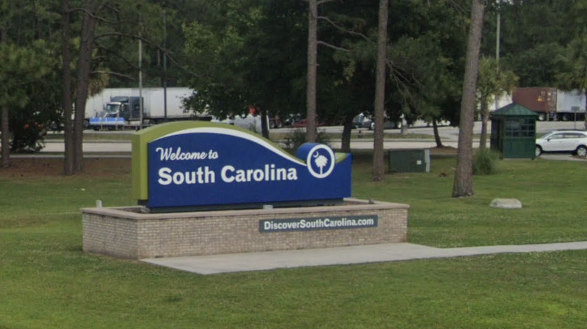 The I-95 rest area in Hardeeville, one of nine South Carolina Welcome Centers throughout the state, was the site of a mugging early Sunday morning.