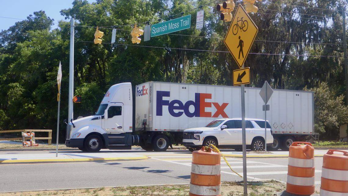 New signal will stop traffic for walkers, bicyclists crossing busy Port Royal roadway