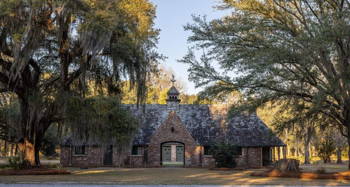 Additional house at the Richmond Plantation property in Berkeley County, SC