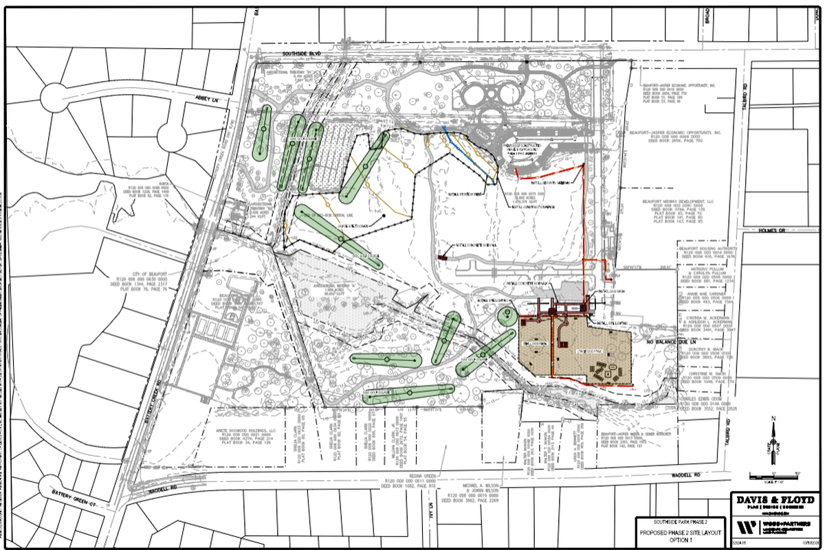 The green shows the proposed layout of the disc golf course at Southside Park. The dog parks for large and small dogs are show in tan in the bottom right.