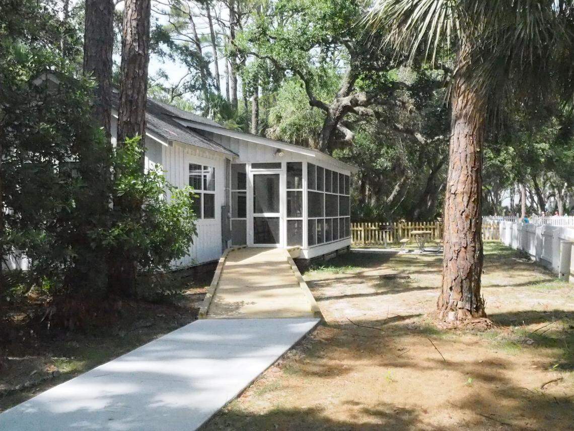 The outside of Hunting Island State Park’s last cabin.