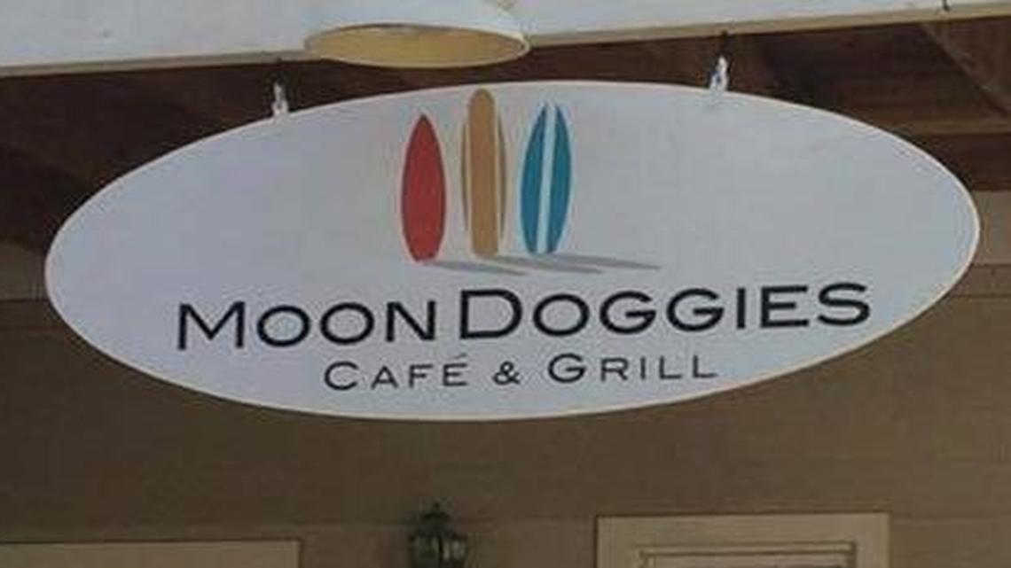 Moondoggies Cafe & Grille will close its doors Saturday.
