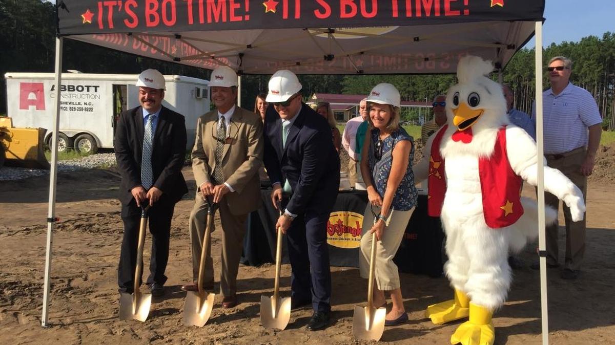 J.K. Jay, franchisee of Bojangle’s, joins Jay Foods, LLC representatives, Bluffton Mayor Lisa Sulka and Bo the Chicken at groundbreaking ceremony for the new Bojangle’s near Buckwalter Parkway in Bluffton.