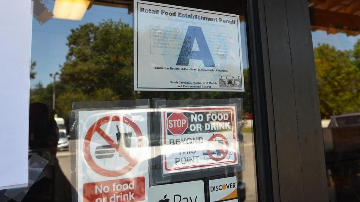 The S.C. DHEC permit affixed to the entrance of La Mexicana restaurant in Bluffton indicates the establishment received an A rating during its most recent inspection.
