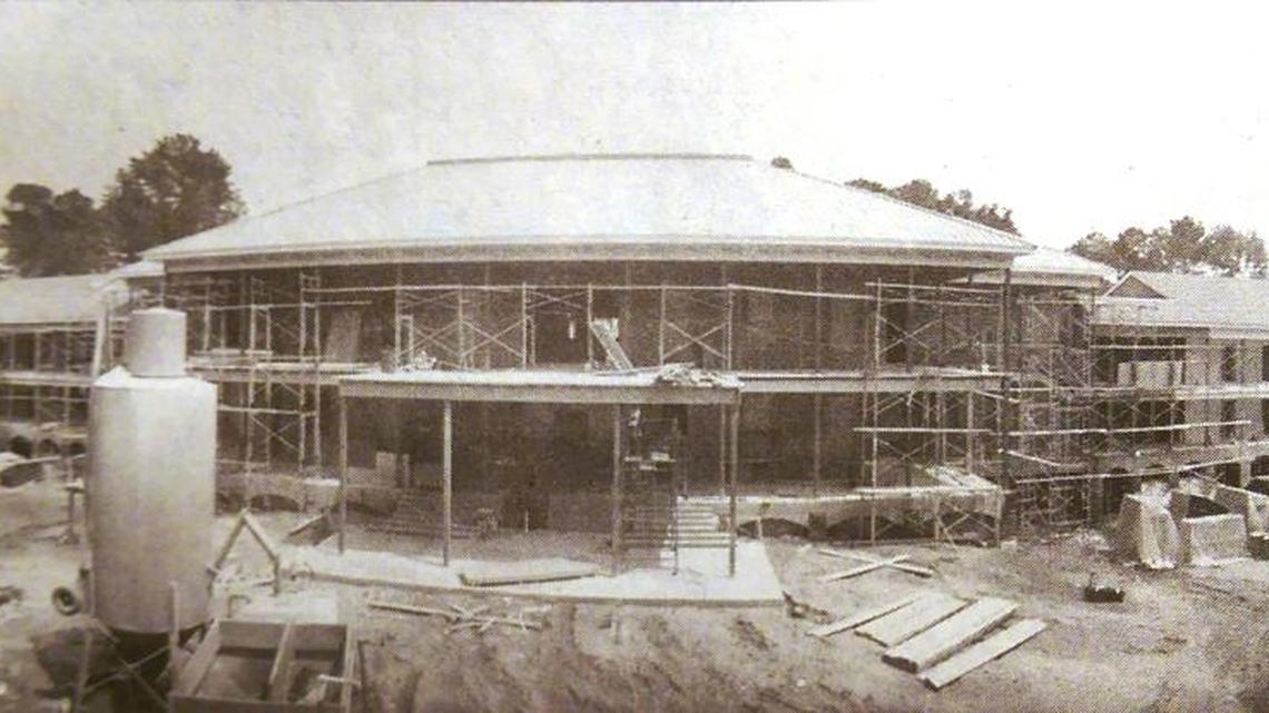 File: The Melrose Inn on Daufuskie Island nears completion in the summer of 1987.