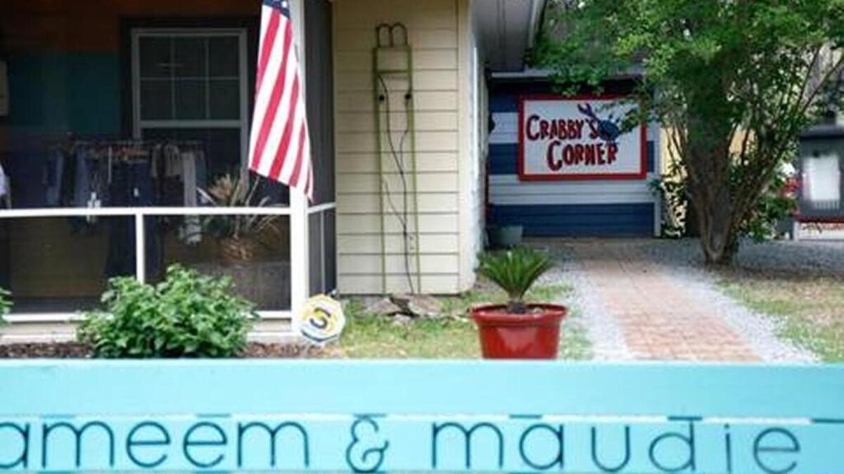 Crabby’s Corner, the ice cream and shaved ice shop on the side of Mameem & Maudie in Old Town Bluffton, is now permitted to sell ice cream once more, according to the owner.