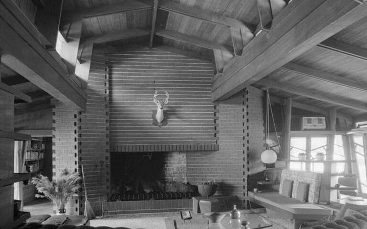 This photo of the living room at Auldbrass Plantation comes from the Historic American Buildings Survey, Historic American Engineering Record or Historic American Landscapes Survey.