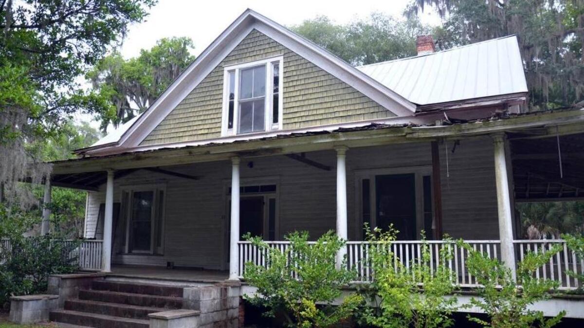 Bluffton’s Graves House, pictured here, is a contributing structure to the National Register of Historic Places. Local resident Garfield Moss recently built a replica of the home on Wharf Street, according to a report by Bluffton Today