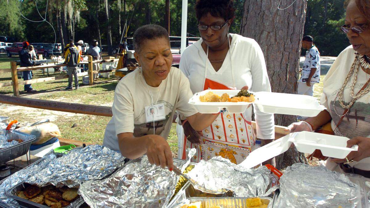 nwsGULLAHSEAFOODFEST1031sw01