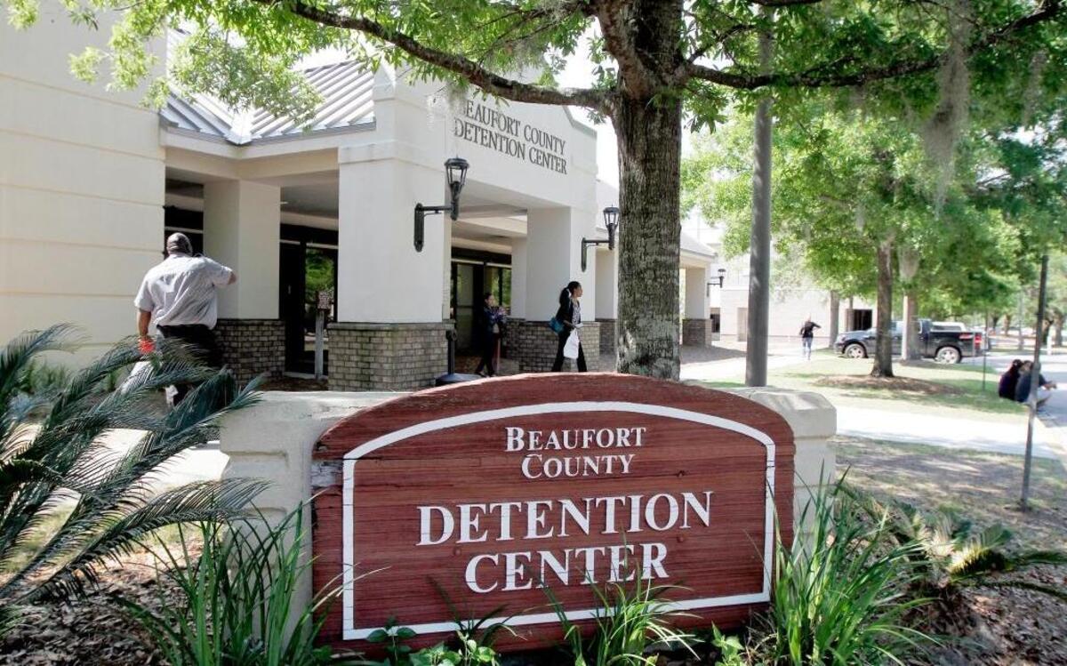 The entrance of the Beaufort County Detention Center, 100 Ribaut Road, Beaufort, seen on May 4, 2015.