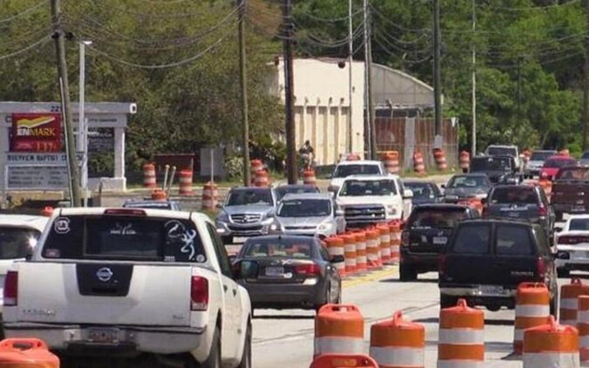Some traffic along Boundary Street in Beaufort may be rerouted as crews work near business driveways.