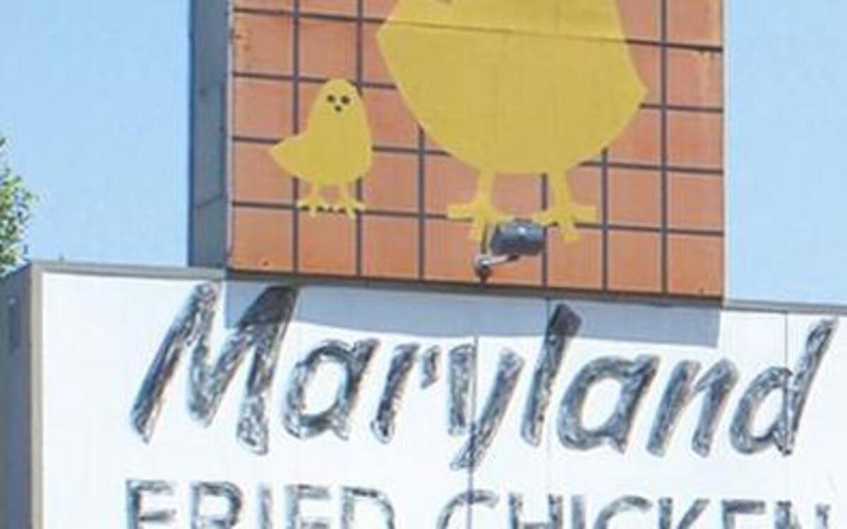 The Maryland Fried Chicken sign in Beaufort.