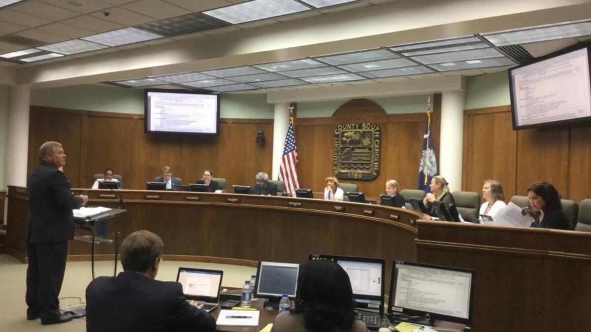 At the May 2, 2017 board meeting, Superintendent Jeff Moss announced the a plan to publish all responses to FOIA requests on the district’s website.