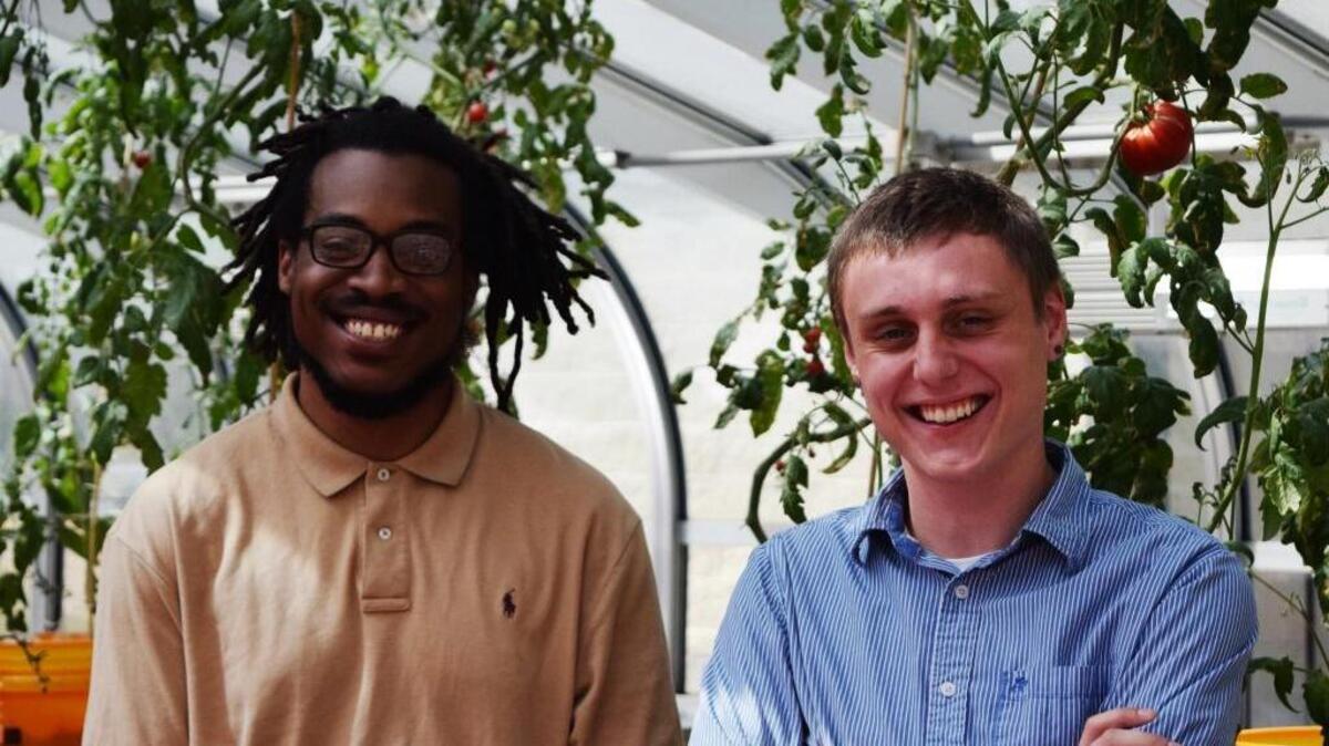 (from left) USCB students Jaylan Tucker, Health Promotion ’17, and Bailey Schorr, Psychology ‘17, worked to get a campus greenhouse running again. Vegetables from