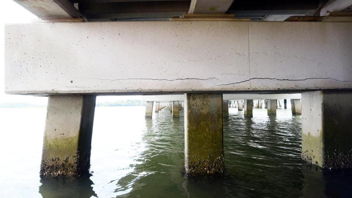 Cracks can be seen on the underpinnings of the mainland end of U.S. 278’s Karl S. Bowers Bridge over Mackays Creek on Aug. 18, 2015. The span, built in 1956, has been listed among South Carolina’s 25 most structurally deficient bridges.
