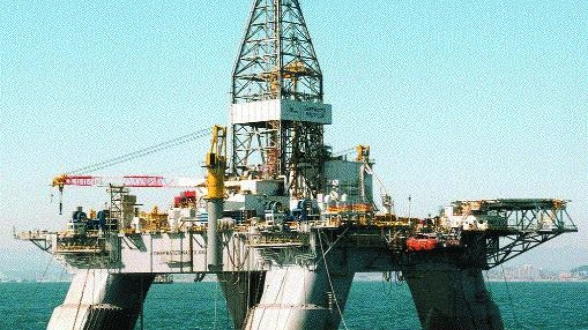 A Mobile Offshore Drilling Unit
