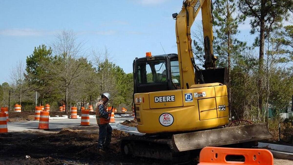 A road paving project on Hilton Head Island will close lanes along Dillon Road through Friday.