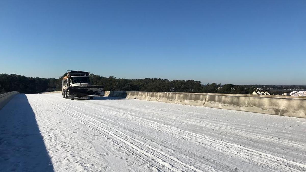 The Cross Island Bridge remained closed Thursday morning.