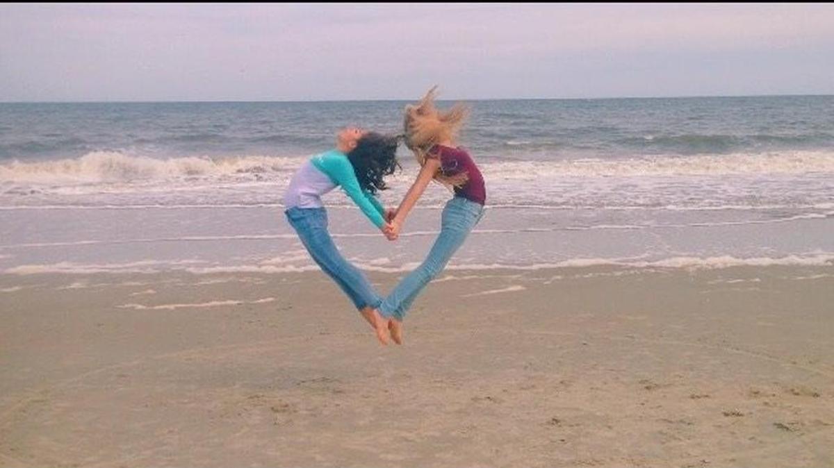 Hunting Beach. Isabella Heneise