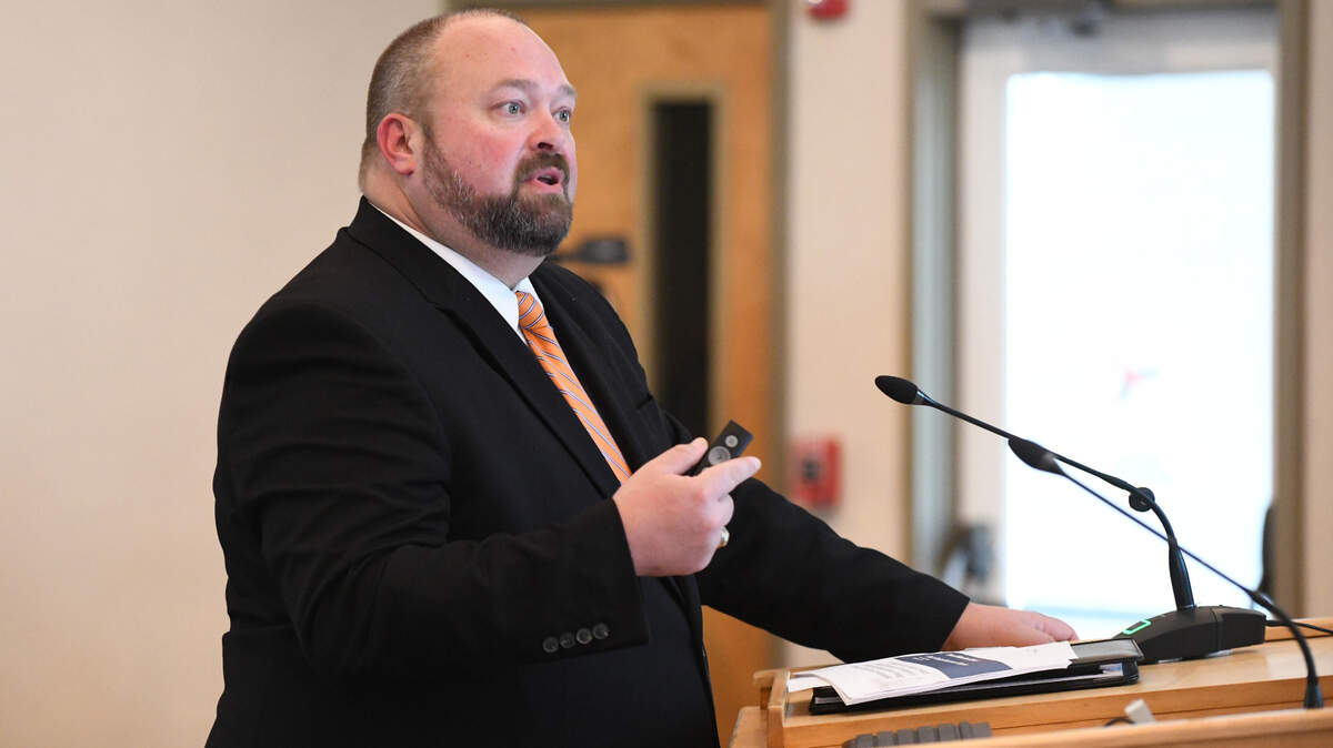 Hilton Head’s Deputy Town Manager Josh Gruber presents to the town council a proposed change to beach parking fees Tuesday afternoon in council chambers.