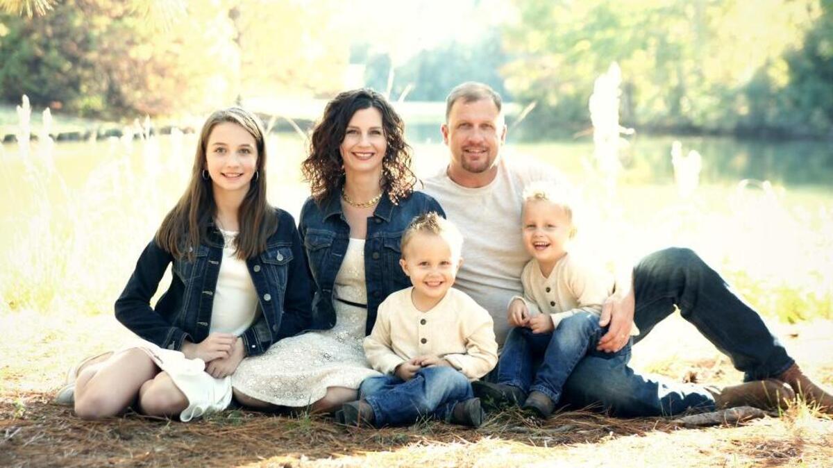 The reunited Livingstons in a family portrait.