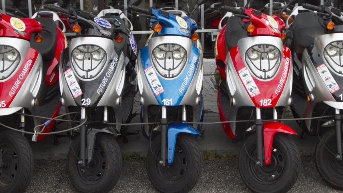 A proposed law would add a host of new regulations to agencies that rent out mo-peds, scooters, golf carts and low-speed vehicles. Agencies would have to inspect, inventory, register and tag their fleet for the rented vehicles to be operated on city streets.