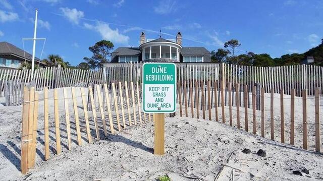 Work to fix damage from Hurricane Matthew halts at threat of Hurricane ...