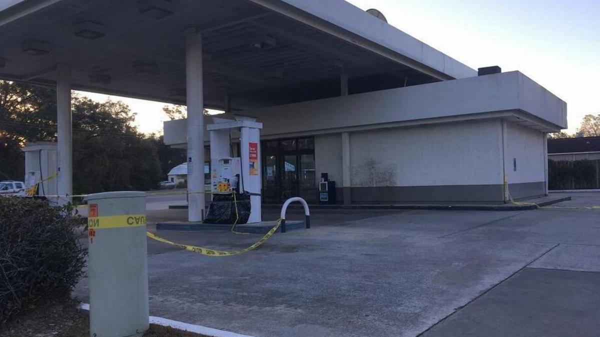 The Shell gas station on Ribaut Road