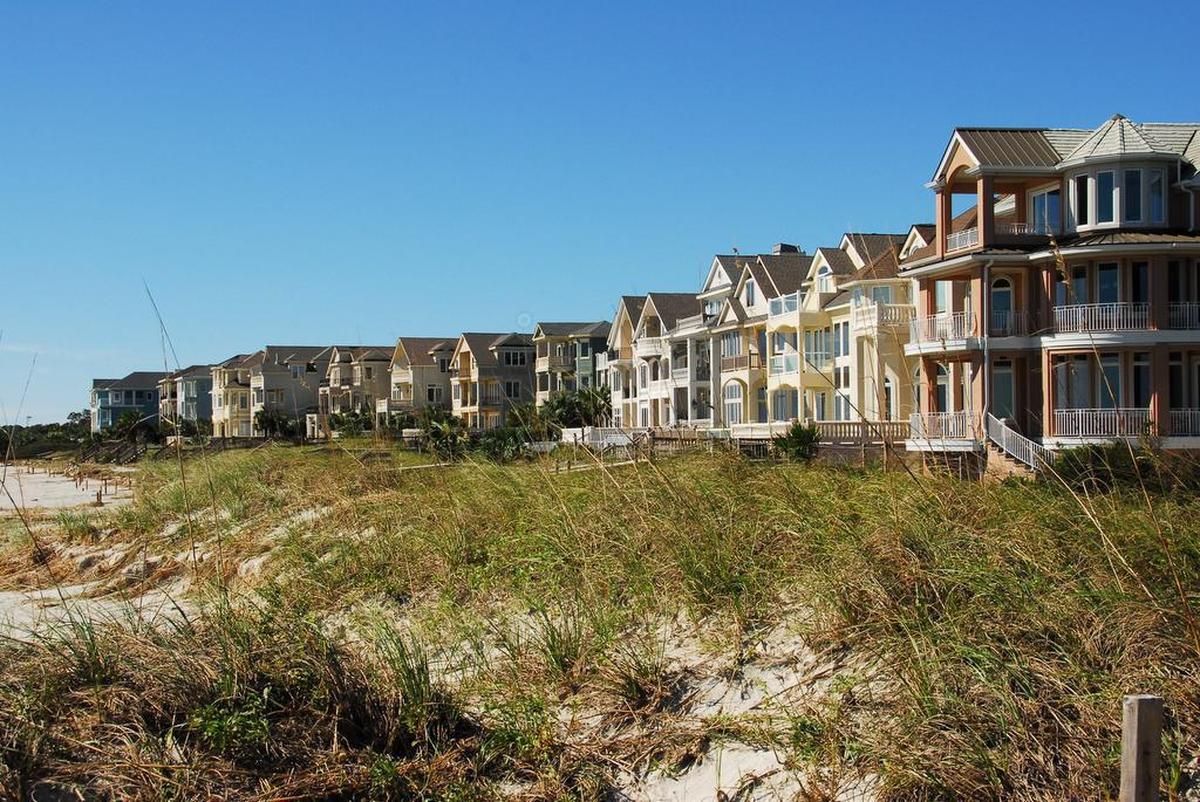 Singleton Beach homes on Hilton Head Island in 2016. Homes such as these would need to limit their lighting using amber bulbs, shades or tinting if a beach lighting ordinance is approved by town leaders.