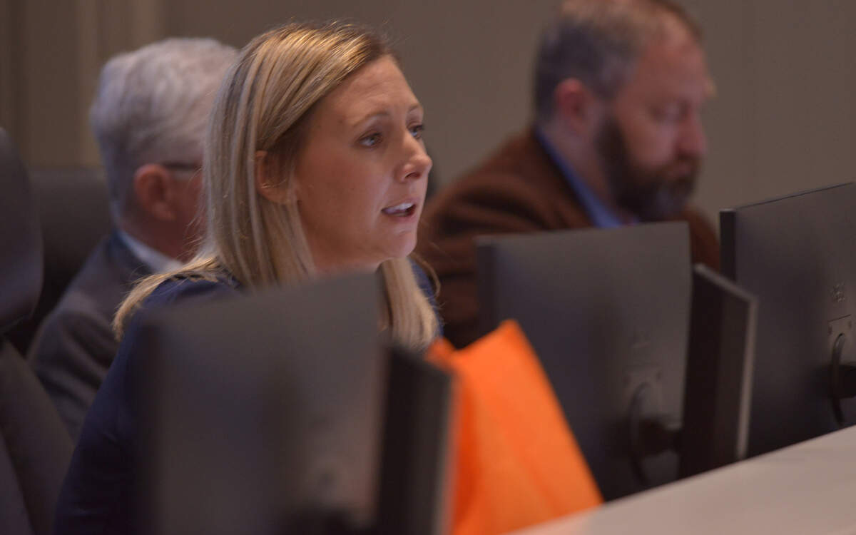 Bluffton Town Council Member Emily Burden asks questions of Kevin Icard, Director of Growth Management, on how the county’s 5B proposal and the town’s annexation of the Grande Oaks Commons Land Use tract overlap. Icard was firm in his responses that these are two separate projects.