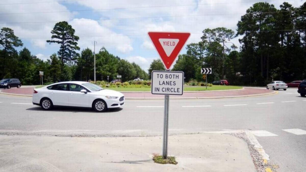 Entry to traffic circle on Bluffton Parkway at Bluffton Road (S.C. 46).