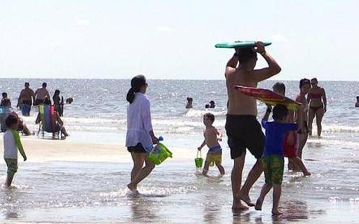 Heat advisories make the Hilton Head Island beach the place to be but don’t be fooled by ocean breezes, hydrate and stay in the shade.