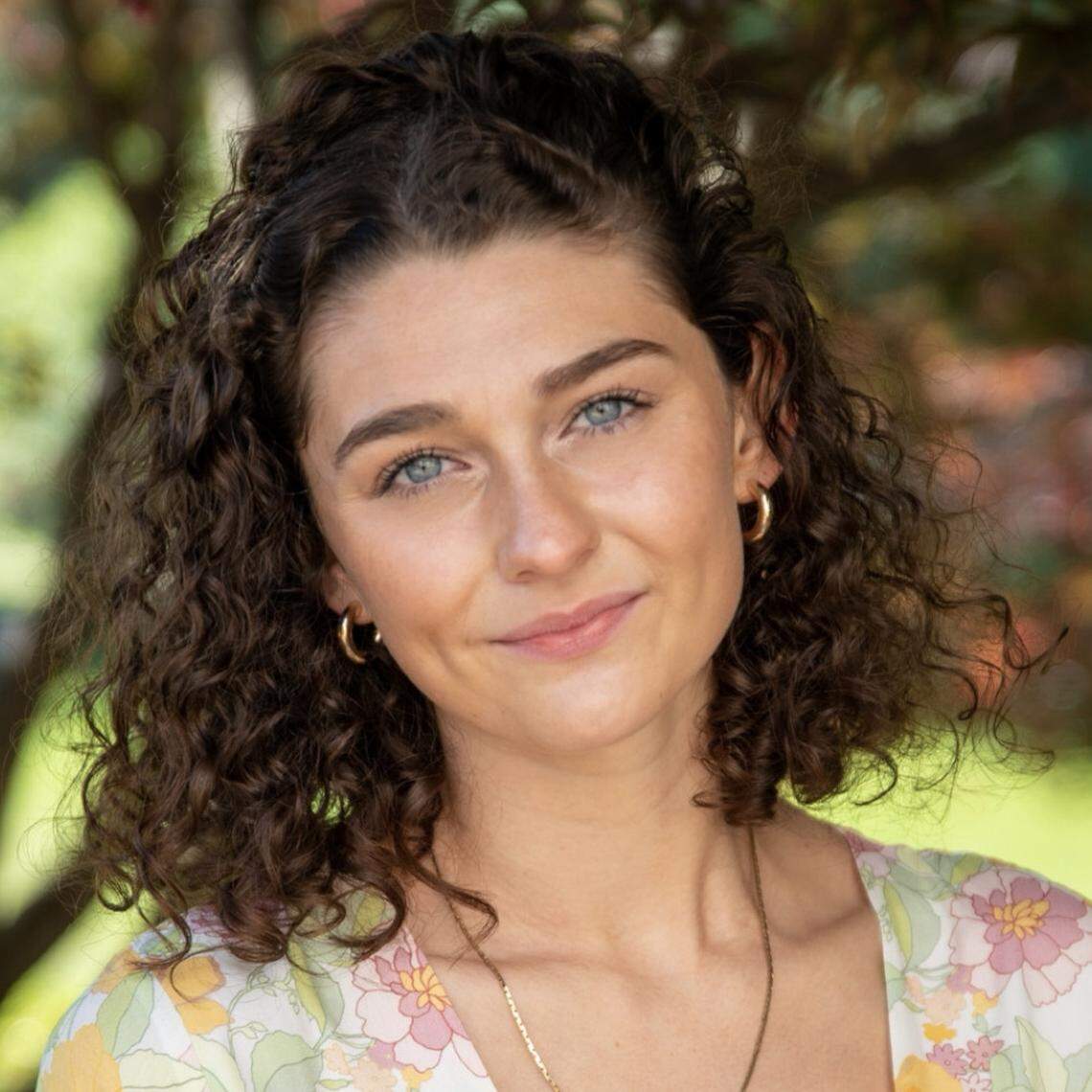 Profile Image of Mary Dimitrov