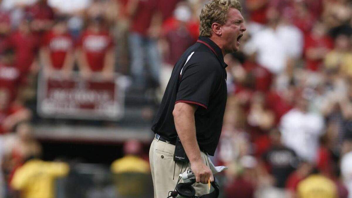 Eric Wolford, here in 2009, is back with the Gamecocks for a second stint as offensive line coach.